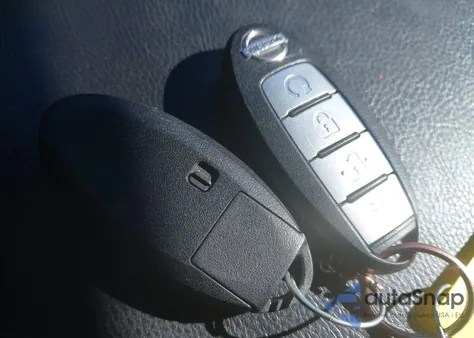 2020 Nissan Pathfinder Sv 4Wd z USA, uszkodzony, nr VIN 5N1DR2BM3LC588185